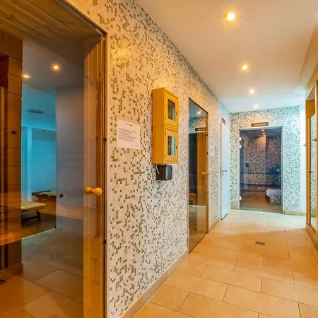 Myflat Club 218 Panorama Wellness Apartment