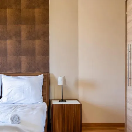 Myflat Club 218 Panorama Wellness Apartment *